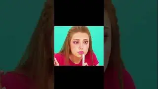 pije Coca-Colu