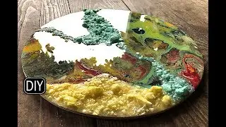 FLUID ART AND DECORATIVE STONES. Panel with epoxy resin.