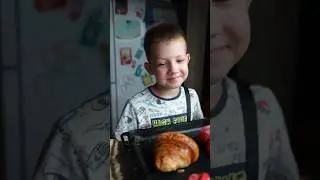 Самый строгий ресторанный критик,гроза всех мам и поваров😂 Круасан 👍😂