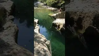 Чистейшая водичка в каньоне Белые скалы в Сочи