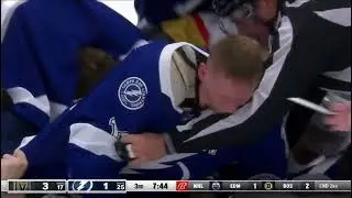 Line brawl between Golden Knights and Lightning