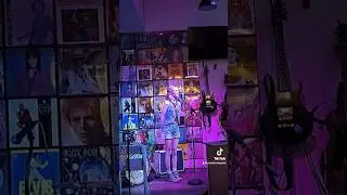 #singing #cover #oopsididitagain #britneyspears #openmic @caffeelevato7123