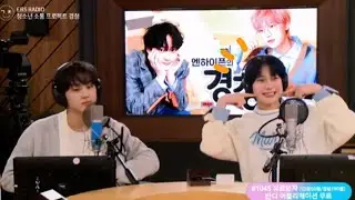 Sunwon dj jamming out to Smiley - Yena