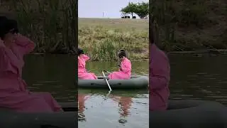 Они так и плыли .....
