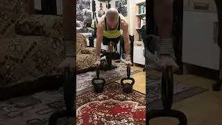 ЕБН**СЯ. Упал. Падение. Прикол. Смешно. Гиря. Кольцо. #shortsvideo #прикол #смех #смешноевидео