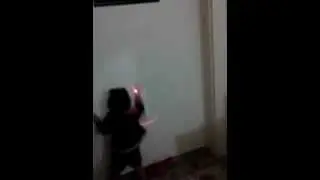 ayağnı koklayan kızzzz şimdide burda