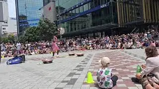 Amazing Acrobat 👏 Auckland CBD downtown NewZealand 👌