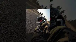 Животное выпригнуло перед байкером😱