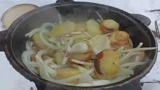 🤤🤤Такую картошку вы точно захотите повторить даже в мороз🥶🥶. Картошка по АЗЕРБАЙЖАНСКИ на костре🫕🫕🔥🔥