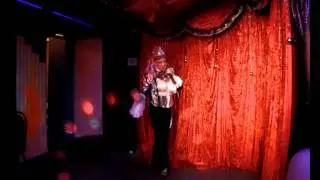 Скандулия Дебош   Pardonne moi