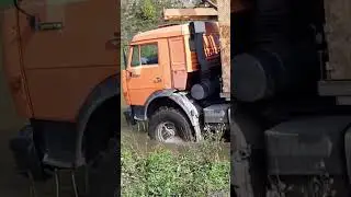 камаз вездеход)урб 2а 2 ....переезжаем речку)жесть )геологи)