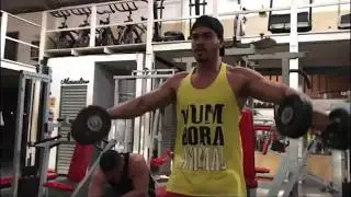 Zyys Botando o shape  - mude sua vida
