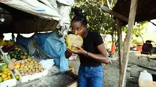 Buying coconut from a Jamaican Jellyman | Authentic Jamaican Experience