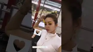 Kedipan Tante Vela membuat hati berdebar-debar