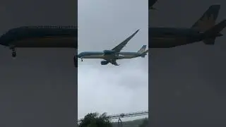 Vietnam airlines A350 @ YMML airport | Spotted with @fox_odyssey   #planespotting #aviationlovers