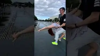 Романтичный танец у фонтана😍 