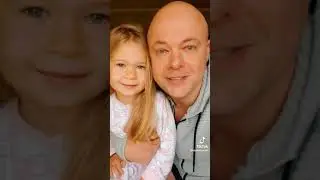 Мужчина доводит женщину дослез