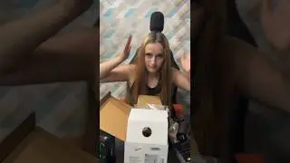 распаковка микрофона Shure SM7B и звуковая карта Focusrite solo 4th gen асмр мем