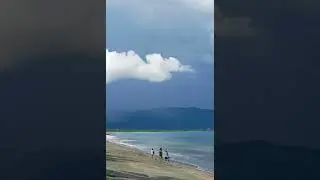How to catch a wave on a skimboard #skimboard #skimboarding #catanduanes