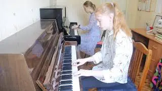 И. Тамарин - "Старинный  гобелен". Исполняют Полина Семенова и Марина Эйсмонт.