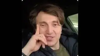 Дорохов читает стихи Маяковского