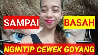 Melihat cewek cantik goyang di kamar mandi