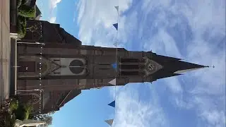 Kirche St. Gereon in Giesenkirchen (Mönchengladbach) - mit Turmfalken