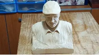 Busto de señor con gorra, tallado en madera. #tallado #tallaenmadera #sculpture #woodcarving