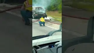 Car is on fire 🔥 🔥 on highway i77