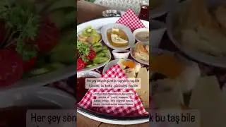 Перевод песни Her Şey Seninle Güzel - Eda Baba