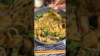 Kluski w sosie orzechowym 😍😍😍 #reklama #noodles #obiad #furajedzenia