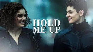 Bruce & Selina | Hold me up