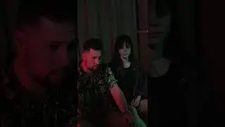 Режиссер работает с актрисой