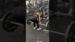 Baddie Lifting Weights 💪😍💯#shorts #hot #girl #haul #makeup #beautiful #model #tiktok #haul #sexy