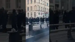 Манифестации в поддержку Палестины прошли в Мадриде и Лондоне. Франция газует слезоточиво против