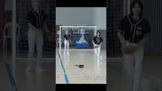 Care! which he always offers to Lix! #hyunlix #felix #hyunjin #hyunlixmoment