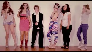 Robin Thicke - "Blurred Lines" (Lisa Lavie)