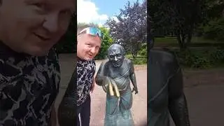 Старина Вилли и Доцент Белый😎