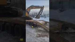 Загрузили немца на трал! Экскаватор!