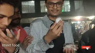 egg eating Bangladesh road side 😲😲