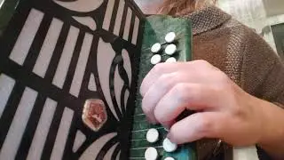 Песня 2 капельки на гармони, цифры.