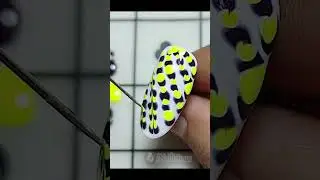 Easy Nail Art   #nailartdesigns #nails #youtubeshorts #naildesigns #nailicious #nailart