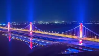 The three-tower self-anchored suspension bridge with the largest span and width in the world/凤凰黄河大桥