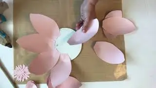 paper flower Dixie  https://www.etsy.com/shop/PaperFlora