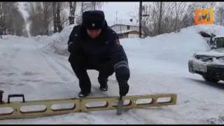 Из-за снежного наката инспекторы ГИБДД перекрывают кемеровские дороги