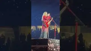 Taylor Swift performing “All Too Well (10 Minute Version)” 