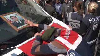 Şehit komutanı için gözyaşı döken asker yürekleri dağladı