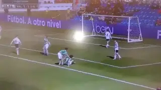 O golaço do leãozinho Tomás Santos