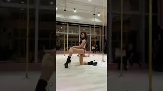 ♡表演♡ Melody Pole Studio - She’s Not Me by Lana Del Rey