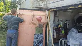 Как мы с Натахай ворота утепляли))))
